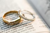 9 Bibelstellen über die Liebe, die in Ihre Hochzeit aufgenommen werden soll.