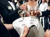 Wie man ein Getränke-Menü für den Hochzeitsempfang plant