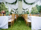 5 formas de decorar tu boda con flores colgantes