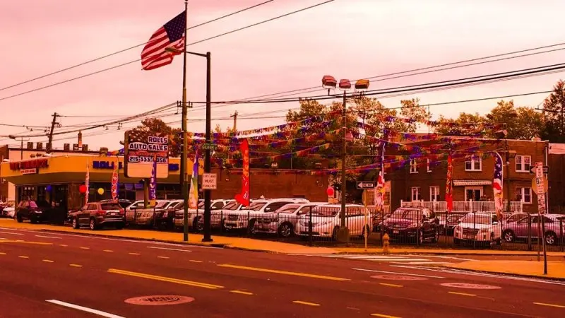 Roll's Auto Sales Showroom Roll's Auto Sales Showroom
