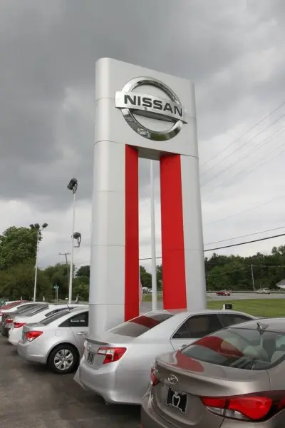 Apple Nissan Apple Nissan