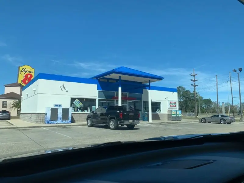 Chevron Chevron