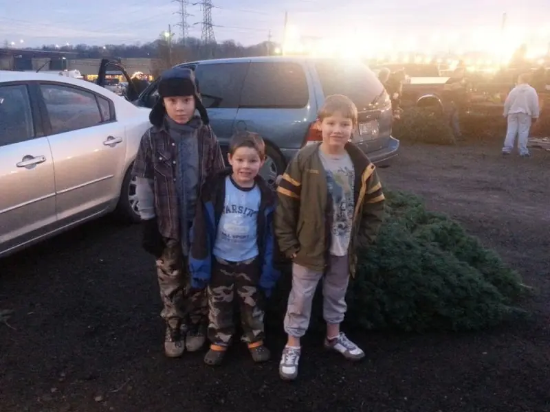 Londrico's Christmas Trees Londrico's Christmas Trees
