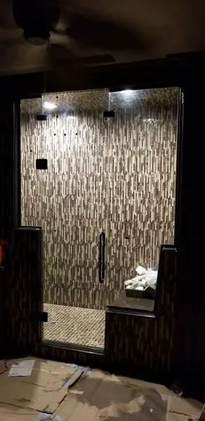 Valdez Glass and Shower Valdez Glass and Shower