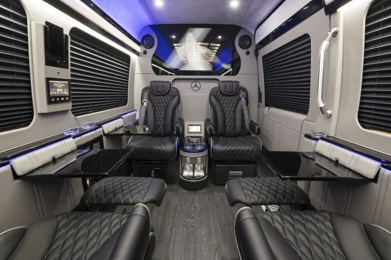 Presidential Luxury Limousine Presidential Luxury Limousine