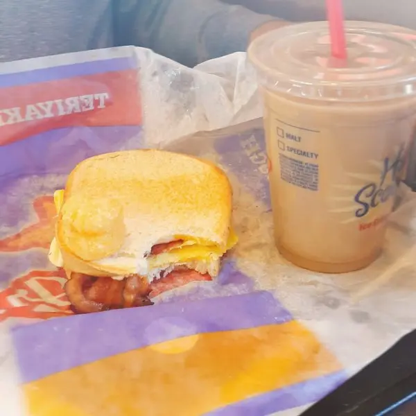 Carl’s Jr. Carl’s Jr.