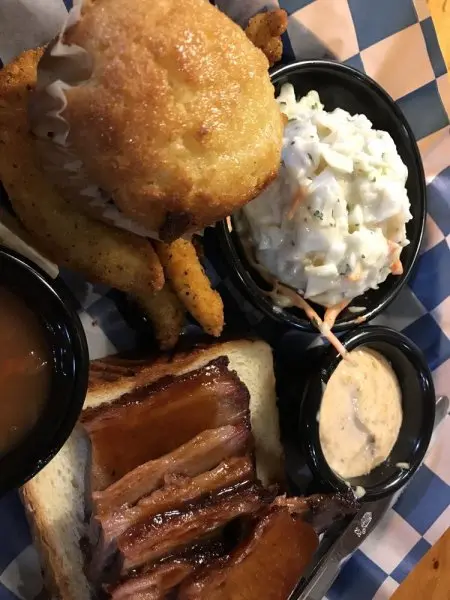 Famous Dave's Bar-B-Que Famous Dave's Bar-B-Que