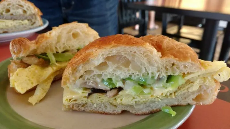 P.croissant P.croissant