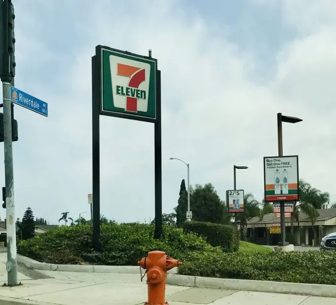 7-Eleven 7-Eleven