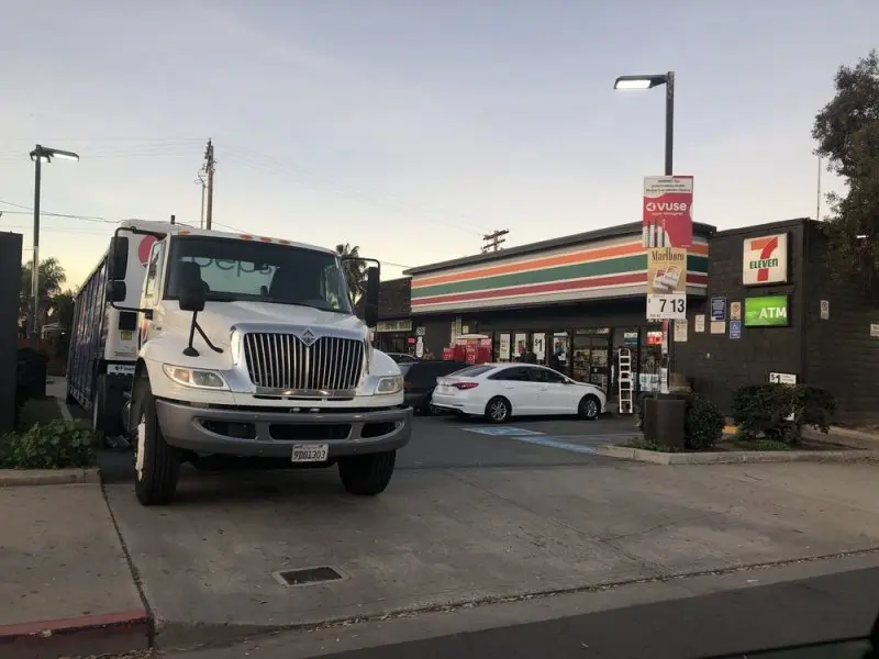 7-Eleven 7-Eleven