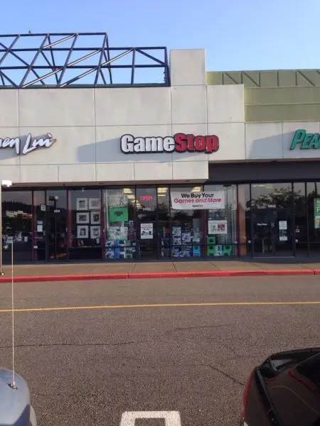 GameStop GameStop