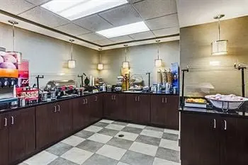 Hampton Inn By The Mall Hampton Inn By The Mall