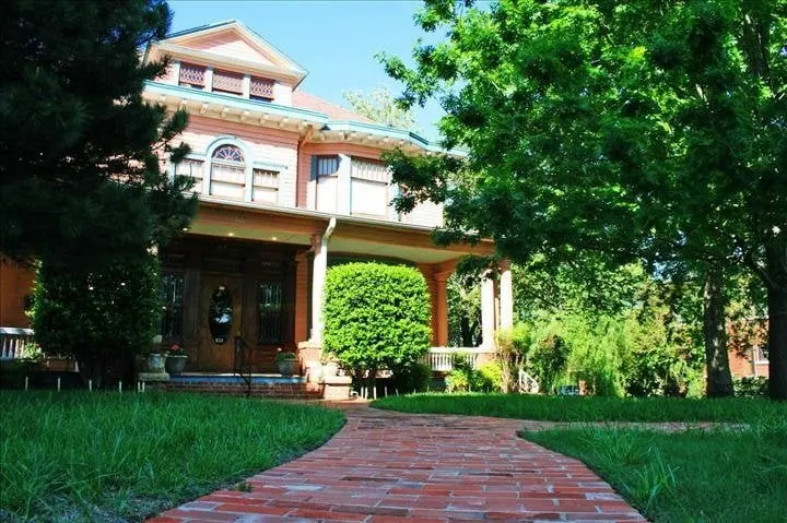 The Grandison Inn At Maney Park The Grandison Inn At Maney Park