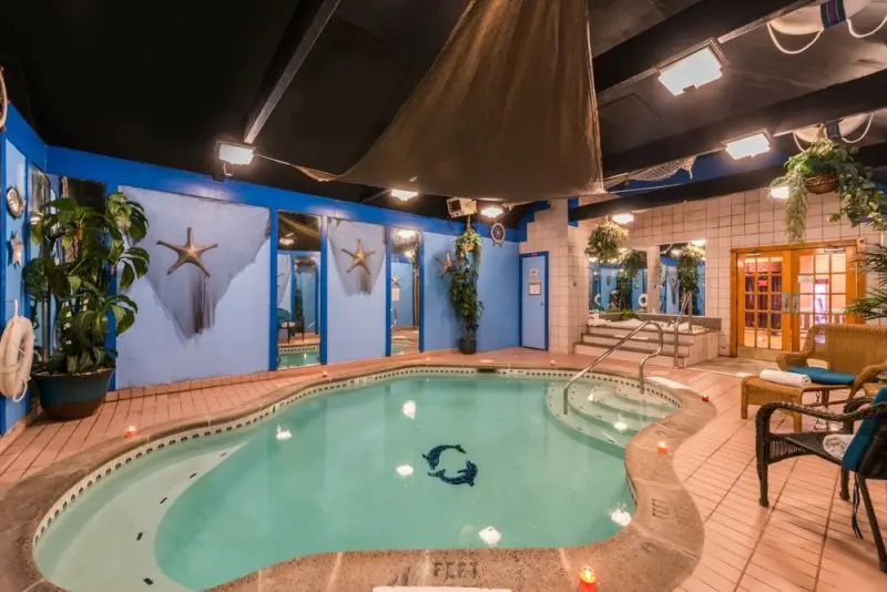 Inn of the Dove - Romantic Suites with Jacuzzi & Fireplace Inn of the Dove - Romantic Suites with Jacuzzi & Fireplace
