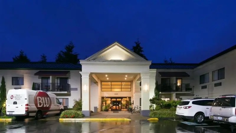 Best Western Plus Plaza by the Green Best Western Plus Plaza by the Green