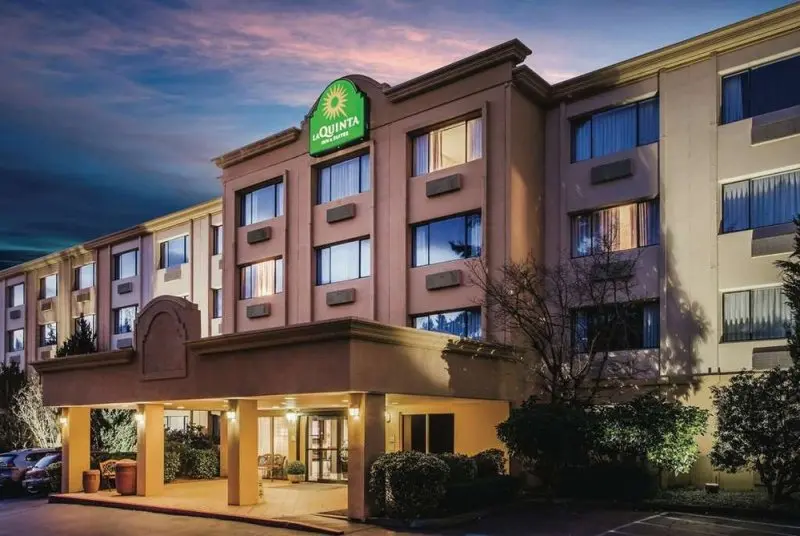 La Quinta Inn & Suites by Wyndham Seattle Bellevue/Kirkland La Quinta Inn & Suites by Wyndham Seattle Bellevue/Kirkland