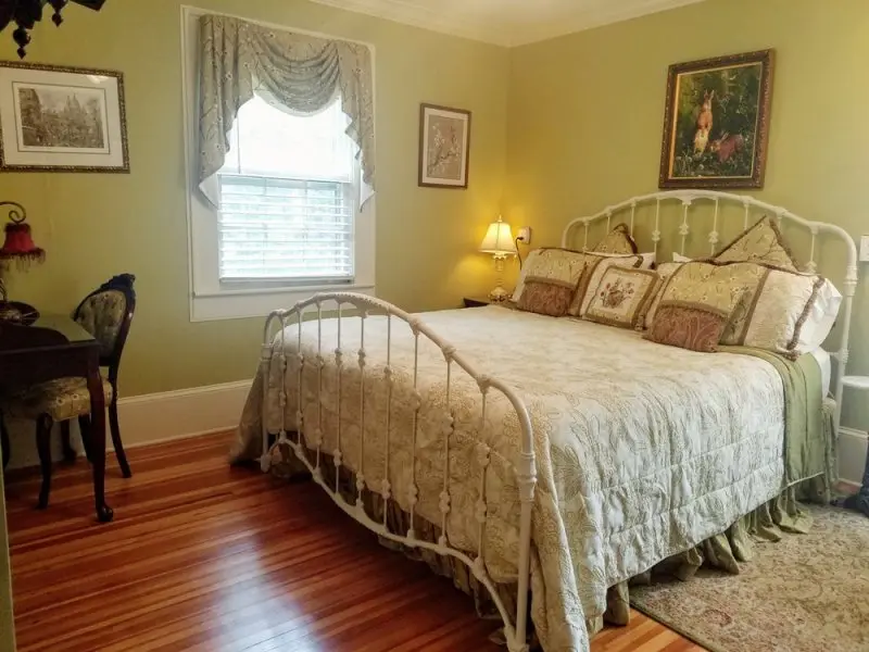 Pettigru Place Bed & Breakfast Pettigru Place Bed & Breakfast