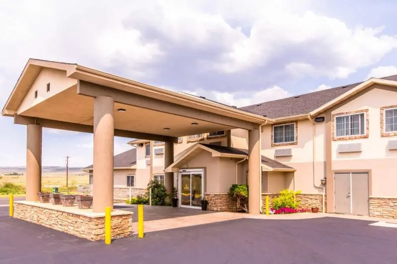 Quality Inn & Suites University Quality Inn & Suites University
