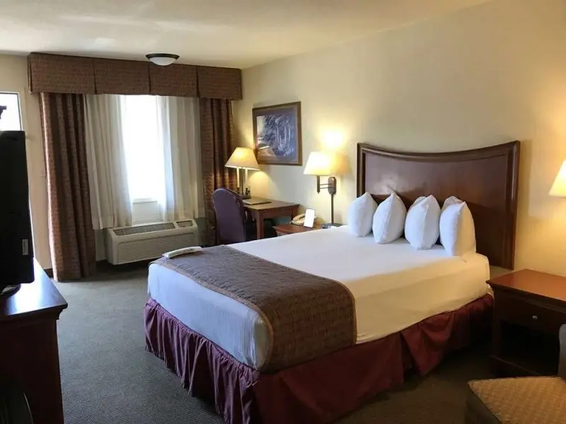 Best Western Dothan Inn & Suites