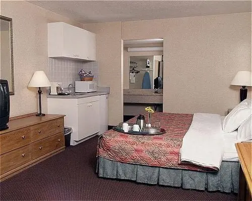 Holiday Inn Hotel Guntersville Holiday Inn Hotel Guntersville
