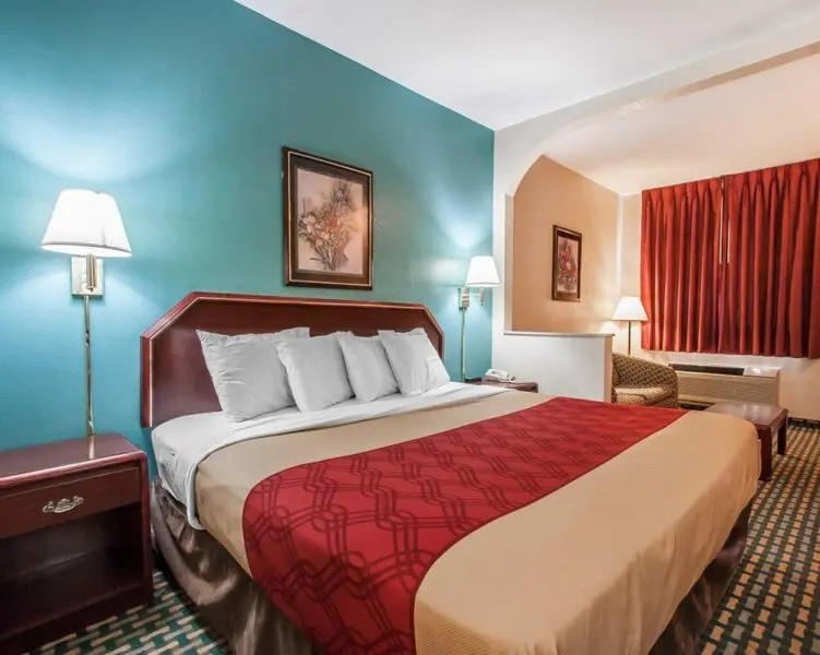 Econo Lodge Inn & Suites Econo Lodge Inn & Suites