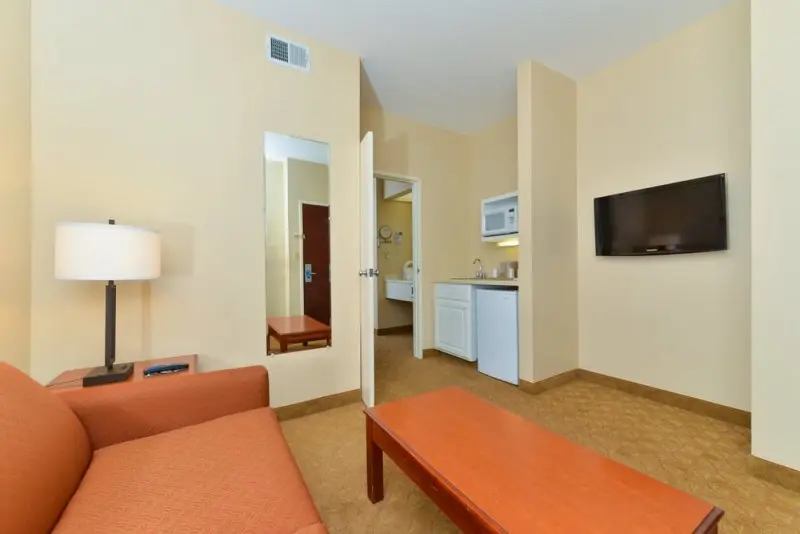 Comfort Suites Comfort Suites