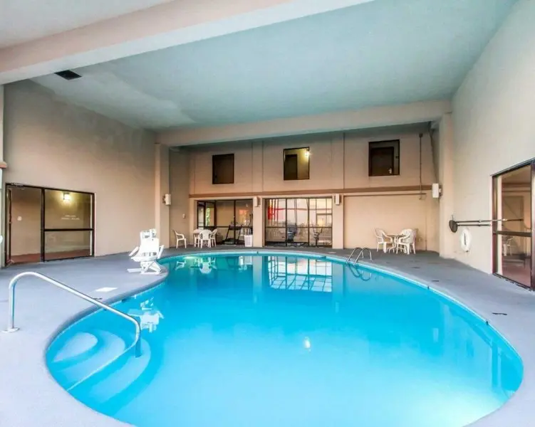 Econo Lodge & Suites Econo Lodge & Suites