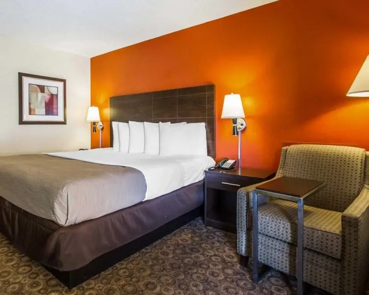 Rodeway Inn & Suites Rodeway Inn & Suites
