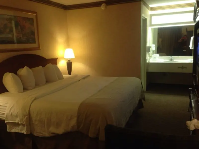 Days Inn Suites Days Inn Suites