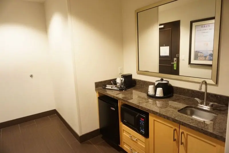 Hampton Inn & Suites Hampton Inn & Suites