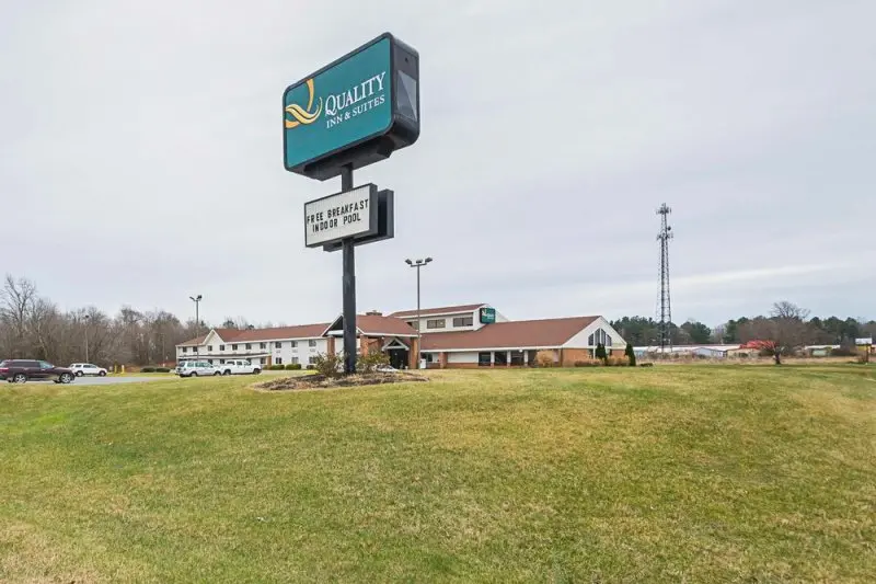 Quality Inn & Suites Quality Inn & Suites