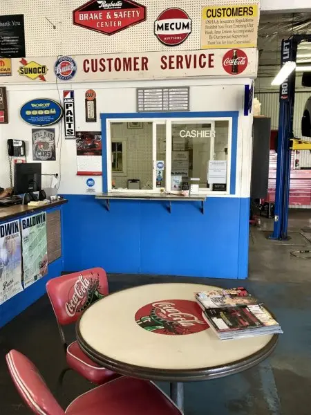 Uptown Automotive LLC Uptown Automotive LLC