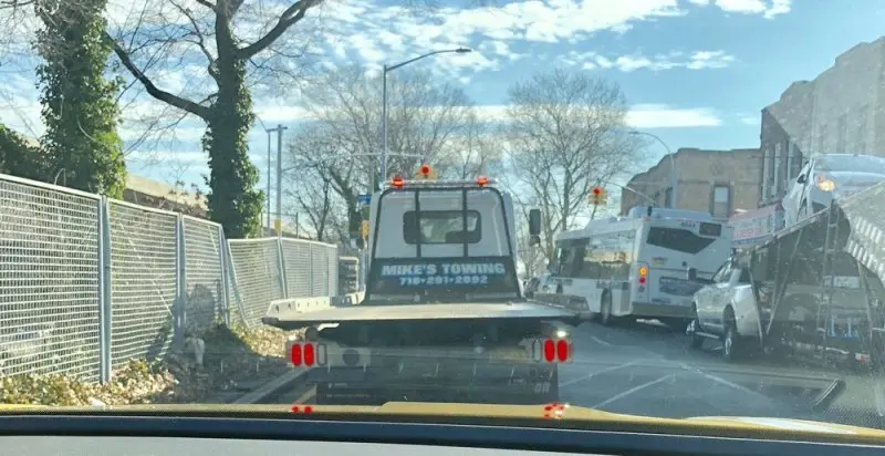 Mike's Towing