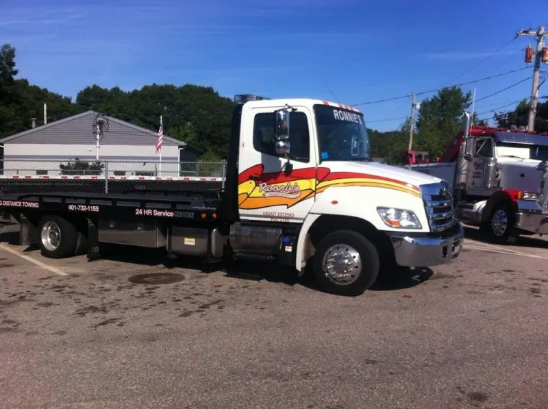 Ronnie's Towing & Recovery LLC Ronnie's Towing & Recovery LLC