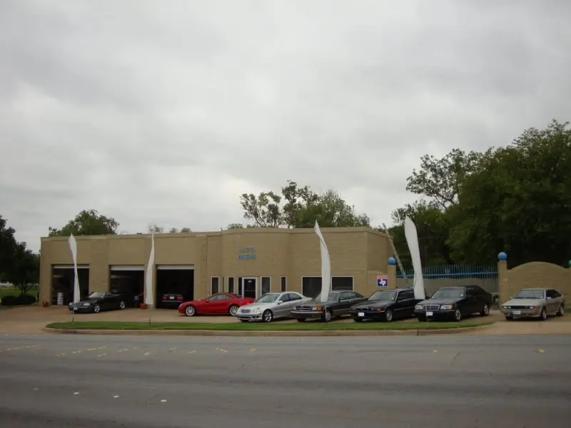 Autohouse Autohouse