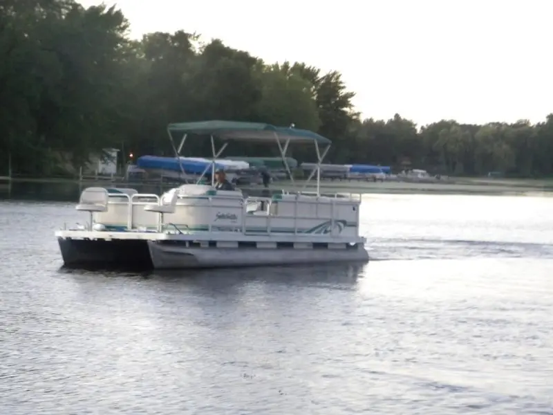 Delavan Lake Pontoon Rentals Delavan Lake Pontoon Rentals