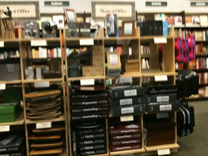 Barnes & Noble Barnes & Noble