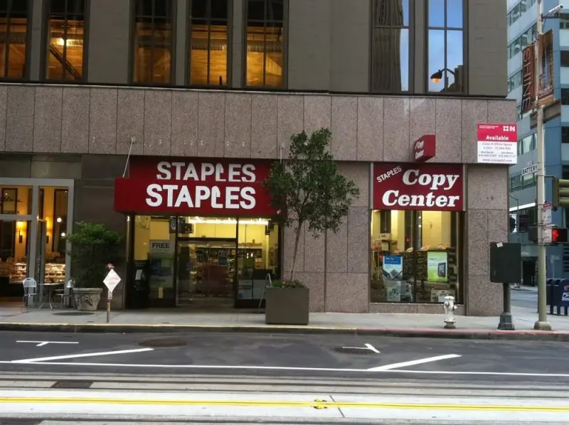 Staples Staples