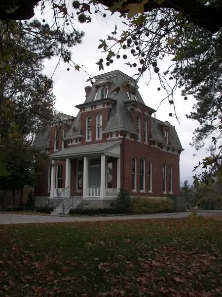 Cabanne House Cabanne House