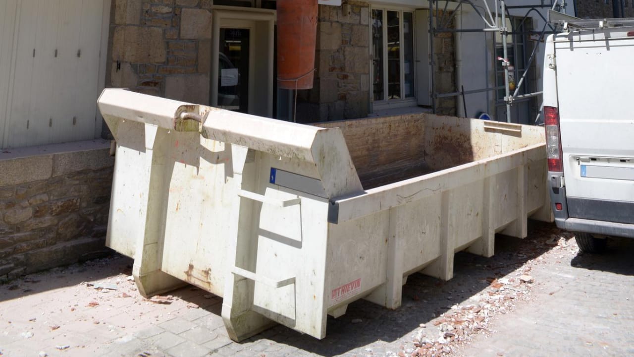 How to save time and money on waste removal with a rented dumpster for your next commercial project.