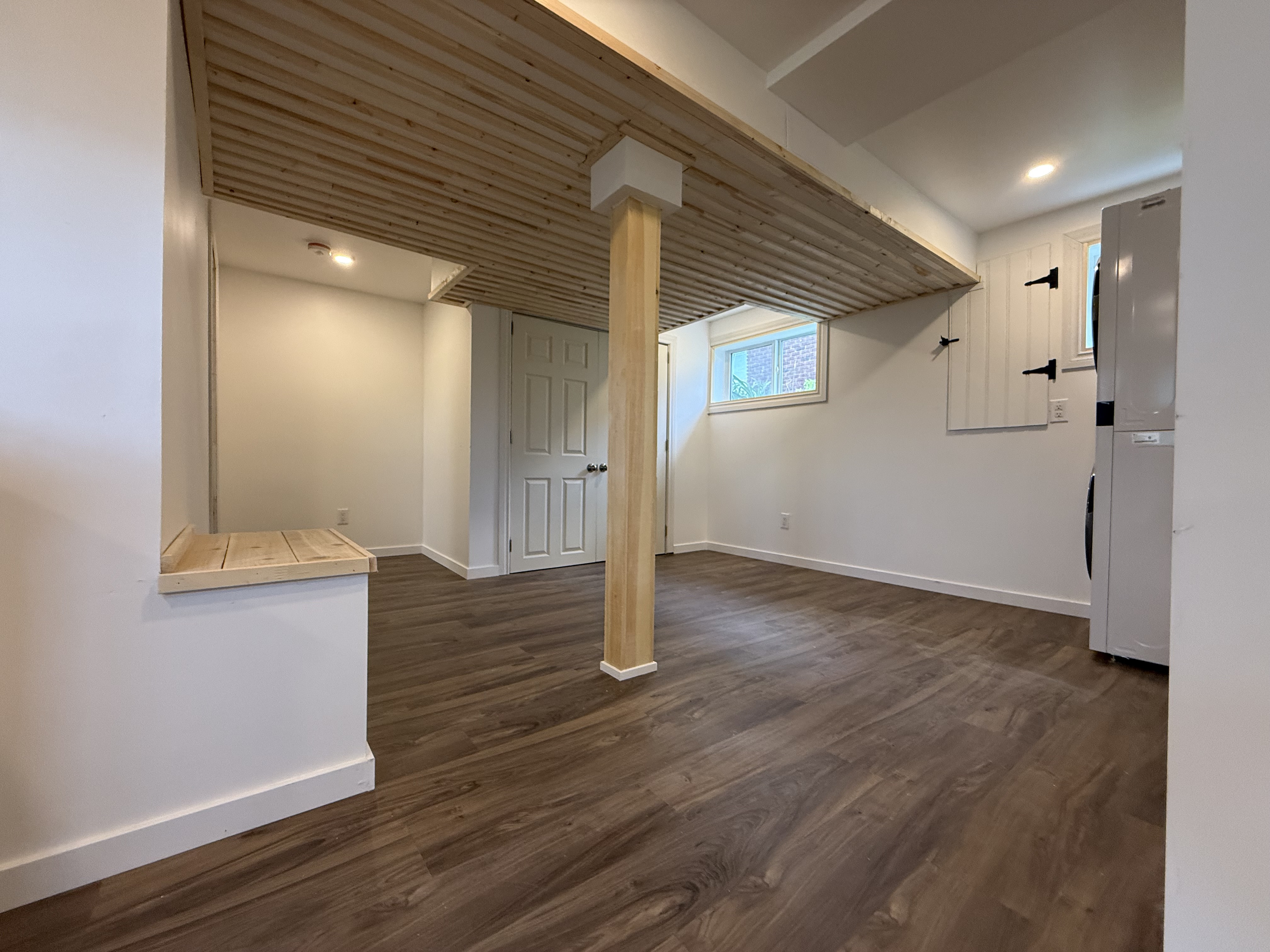 B-1024 Edward St S, Thunder Bay, ON P7E 2H7, Canada