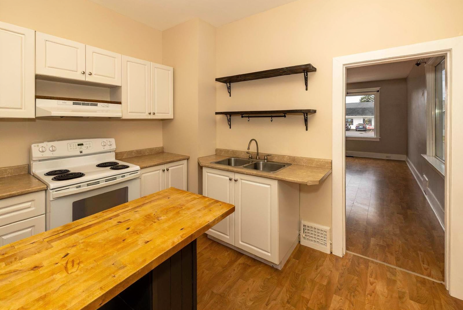 1209 Brown St, Thunder Bay, ON P7E 2M3, Canada