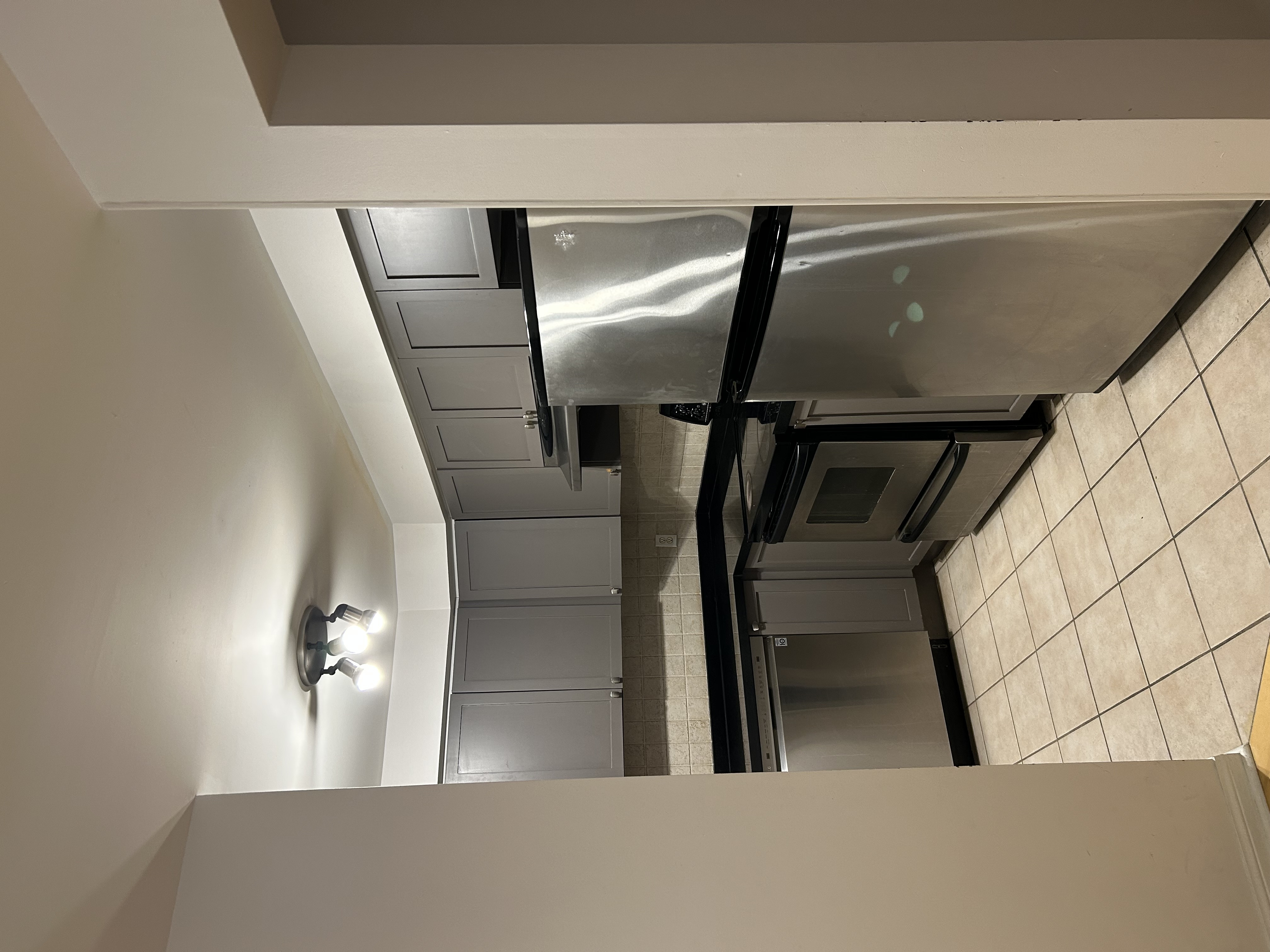 5980 Whitehorn Ave, Mississauga, ON L5V 2Y4, Canada