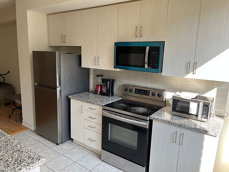3037 Cascade Common, Oakville, ON L6H 0R8, Canada
