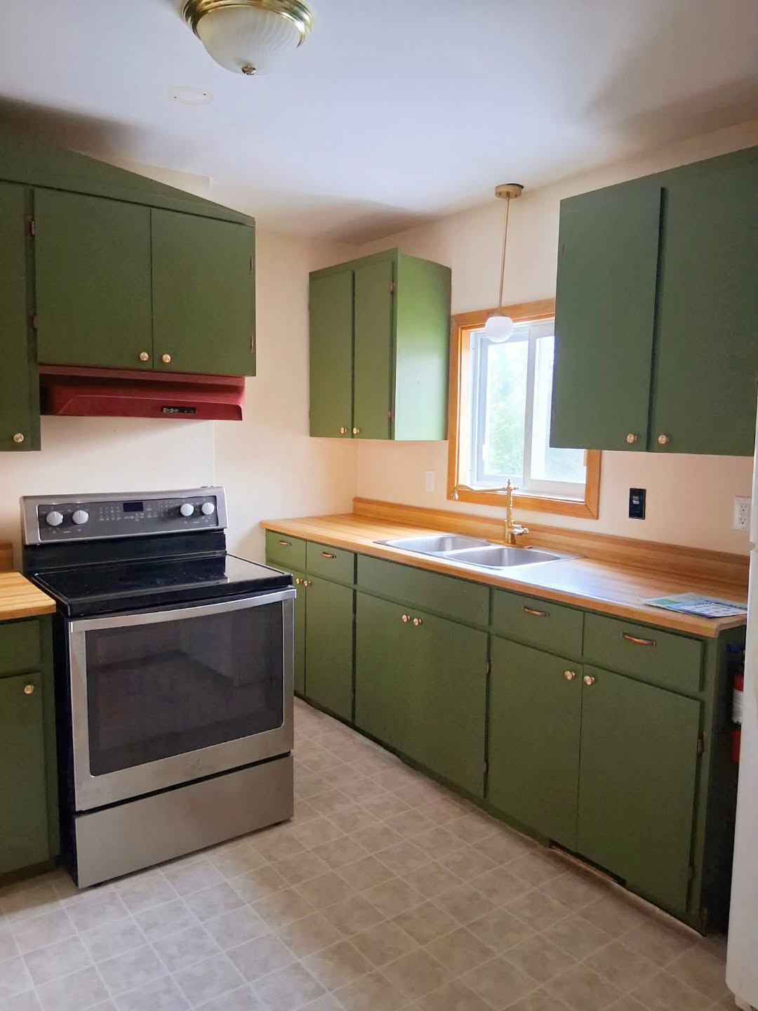 Alice Ave Aparment