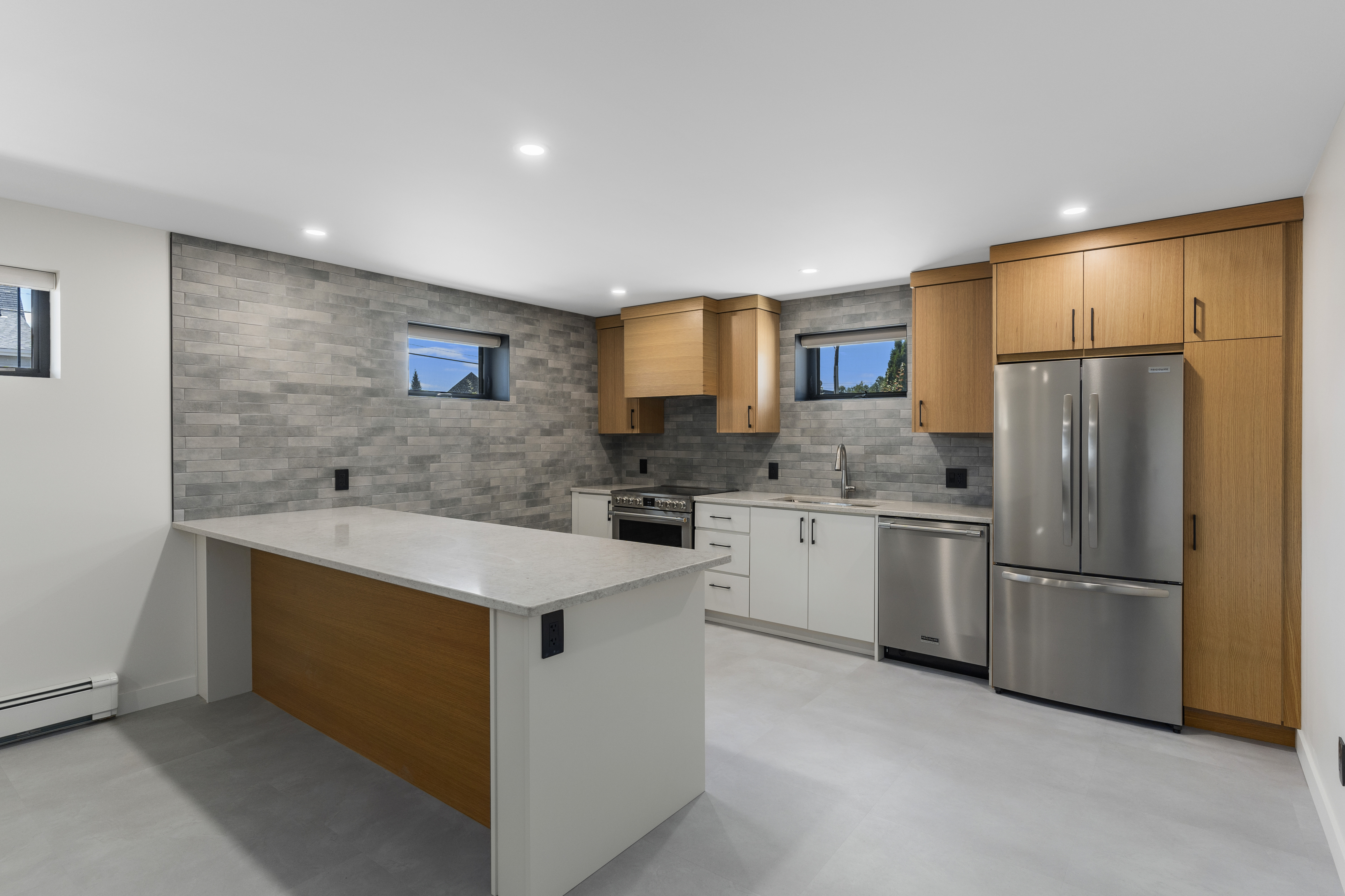 380 Dufferin Street
