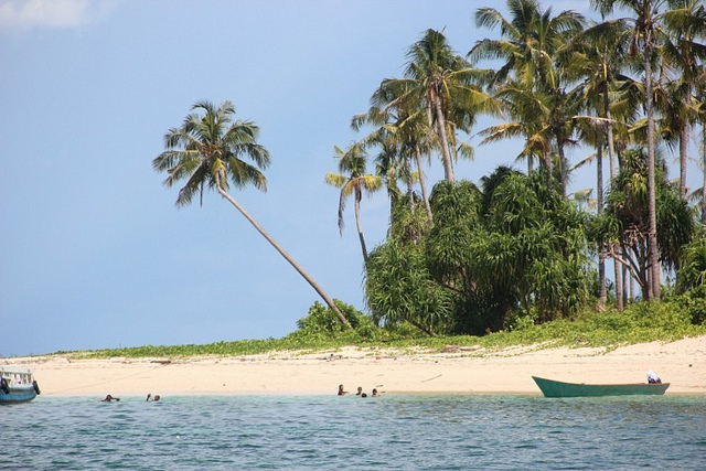 Taman Wisata Pantai Tanjung Kasuari Kota Sorong Papua Bar