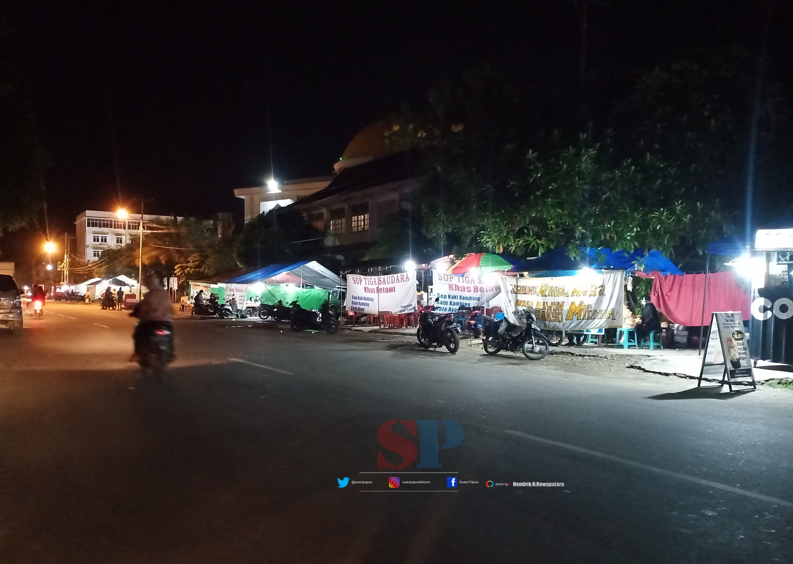 FOTO: Aktivitas Usaha di Malam Hari di Kota Jayapura Pasca New Normal