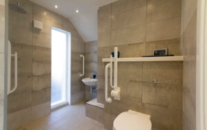 Wet Room Floor Fitters Near Me